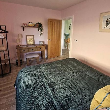 Gleann Ciuin Apartment Ballymartin ภายนอก รูปภาพ