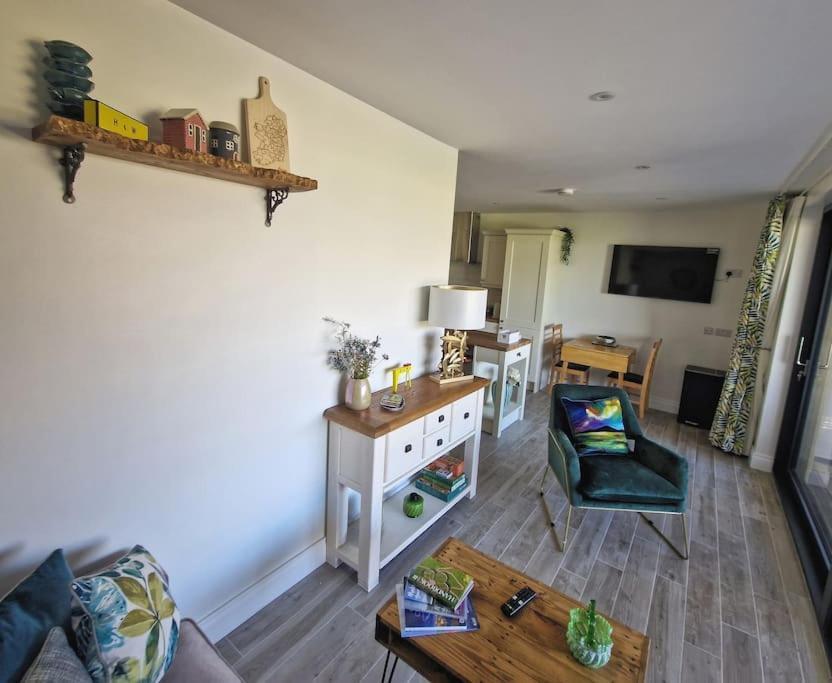 Gleann Ciuin Apartment Ballymartin ภายนอก รูปภาพ