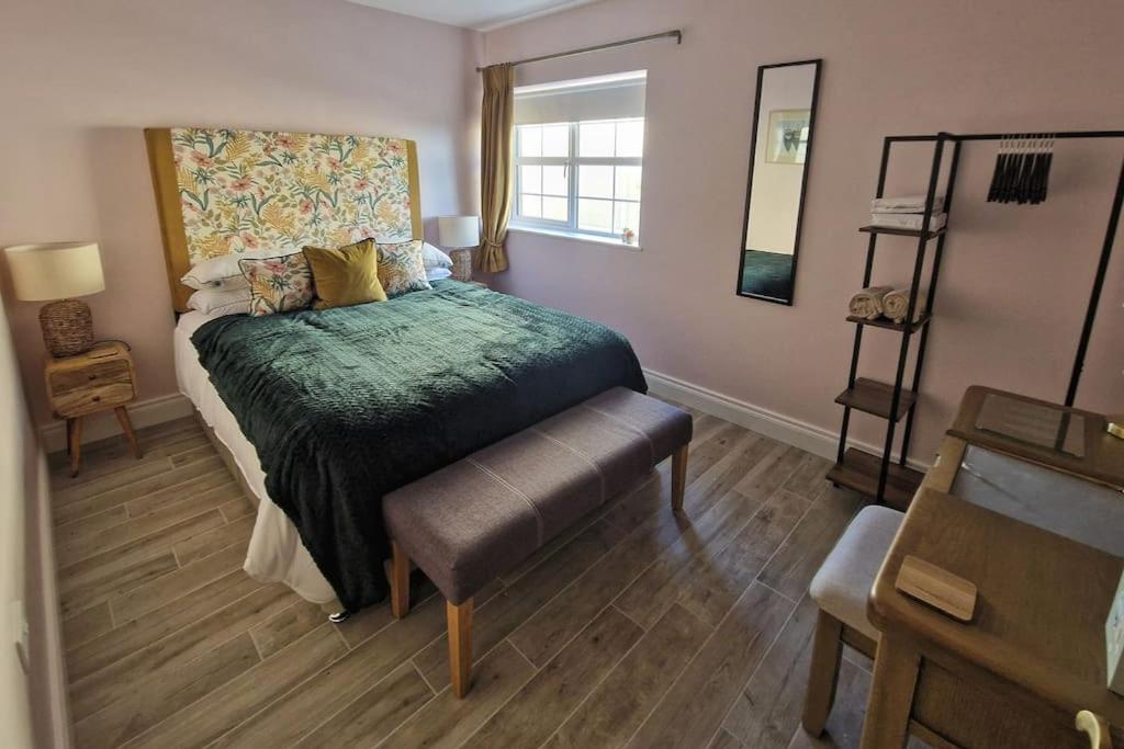 Gleann Ciuin Apartment Ballymartin ภายนอก รูปภาพ