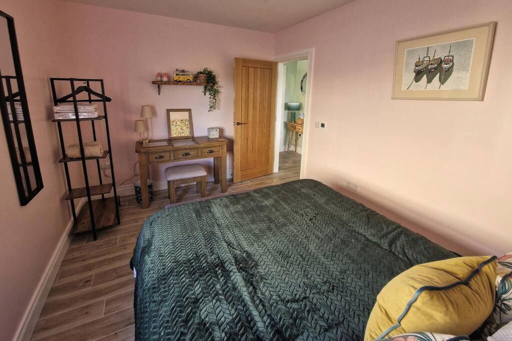 Gleann Ciuin Apartment Ballymartin ภายนอก รูปภาพ